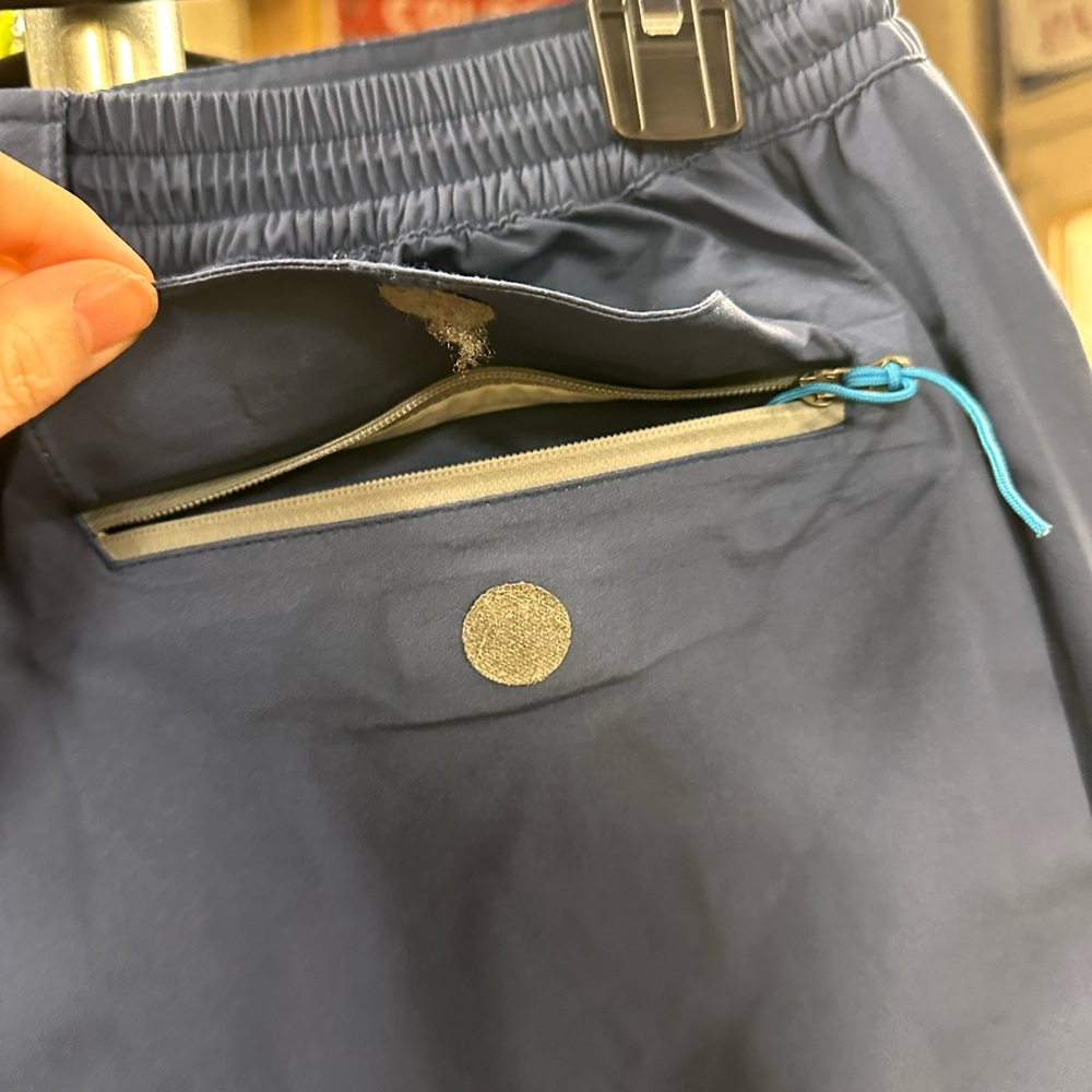 Peter Millar Navy Water Proof pull on golf pants Large - Picture 12 of 12